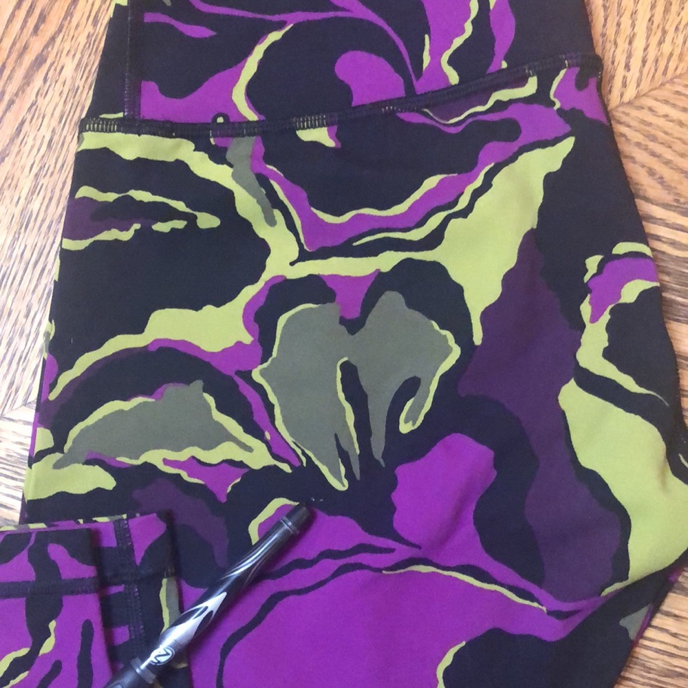 Lululemon wunder unders rare pattern - Picture 2 of 5